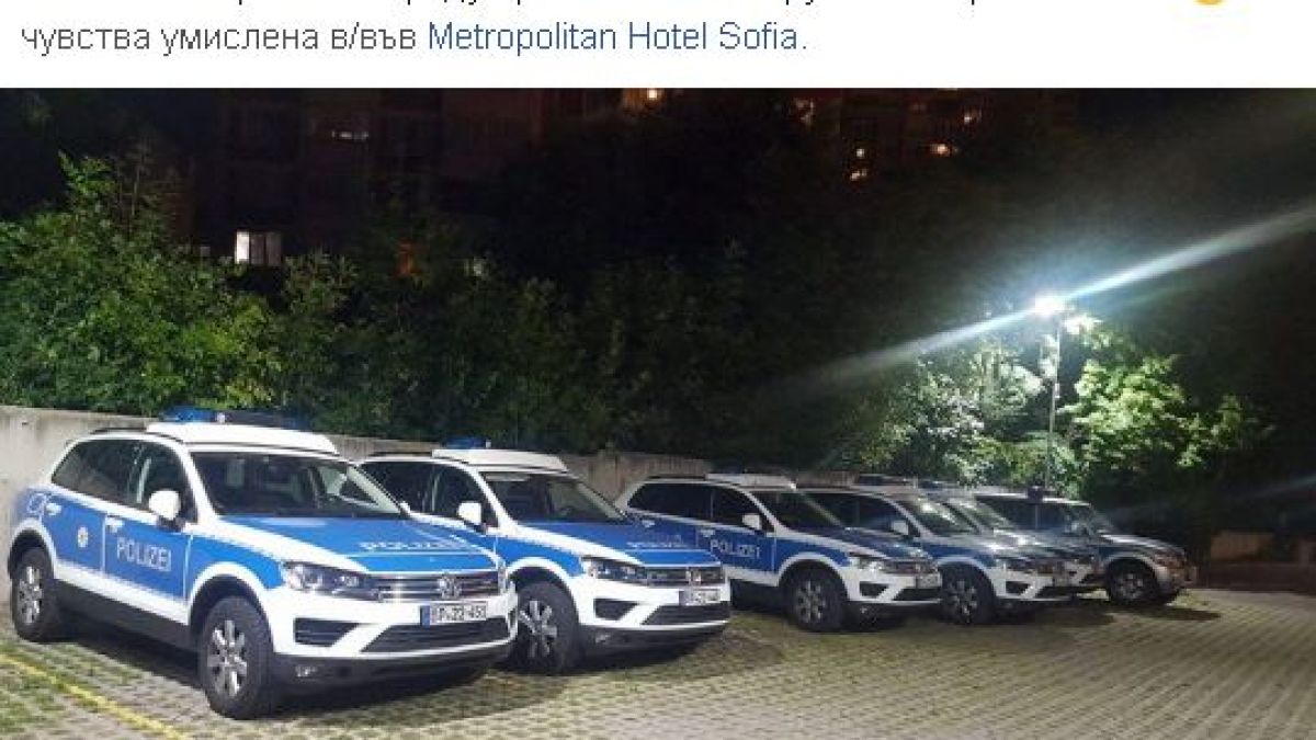 Само в БЛИЦ! Шест мистериозни патрулки, уловени в нощна София, взривиха мрежата (СНИМКА)