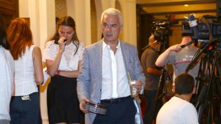 Волен Сидеров пусна СНИМКИ от плажа и показа колко е пораснал Волен-младши