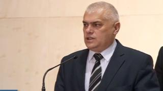 На извънреден брифинг Радев и Порожанов обясниха защо е спряна евтаназията на чумавото стадо на баба Дора