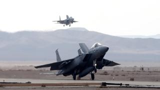 Израел порази 15 военни обекти в Газа