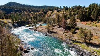 Скални пукнатини се появиха в Йелоустоун, вещаят избухване на най-страшния супер вулкан в света (ВИДЕО)