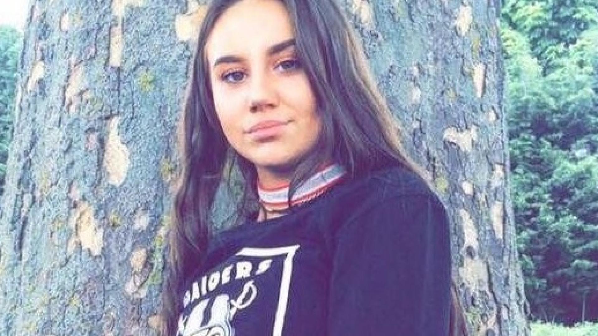 "Не знам къде се намирам". Секунда след тези думи, 16-годишна красавица бе убита от... (СНИМКИ)