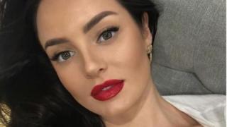 Секси блогърката Клоуи показа СНИМКИ с нов тоалет, но стана голям гаф