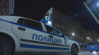 Екшън в София! Психично болен се барикадира в дома си, полицаи преговаряха с него, но после изненадващо... (СНИМКИ) 