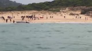 Шокиращо ВИДЕО: Орди мигранти нахлуват в Европа и никой не може да ги спре