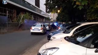 Почерня от полиция пред дома на разстреляния адвокат на Милошевич! Униформените търсят... (СНИМКИ/ВИДЕО)