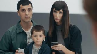 Samsung се изгаври брутално с функциите на iPhone (ВИДЕО)