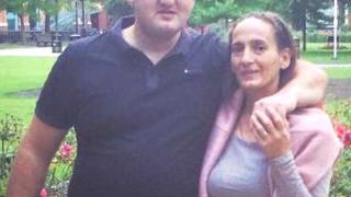 Ето го новия милионер от лотарията! Майка му научи щастливата вест в Англия (СНИМКА)