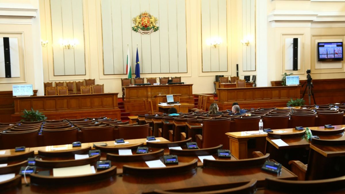 Искат оставката на депутата Йордан Апостолов заради побой