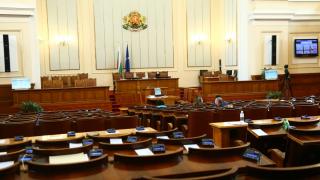 Искат оставката на депутата Йордан Апостолов заради побой