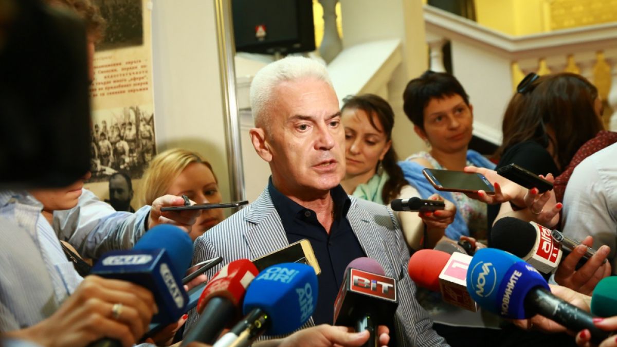 Сидеров извади наяве мераците на Нинова за вота на недоверие
