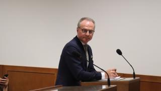 Ремонтират антикорупционния закон заради Лозан