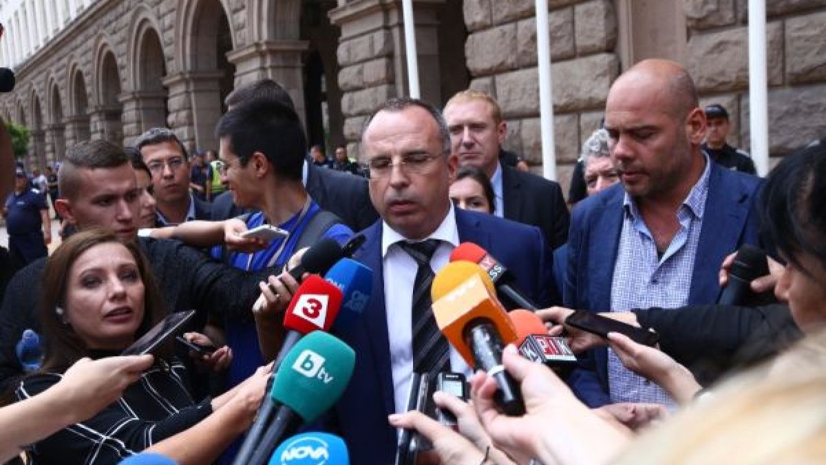 Антикопрупционната комисия даде срок на Порожанов да си оправи имотната декларация