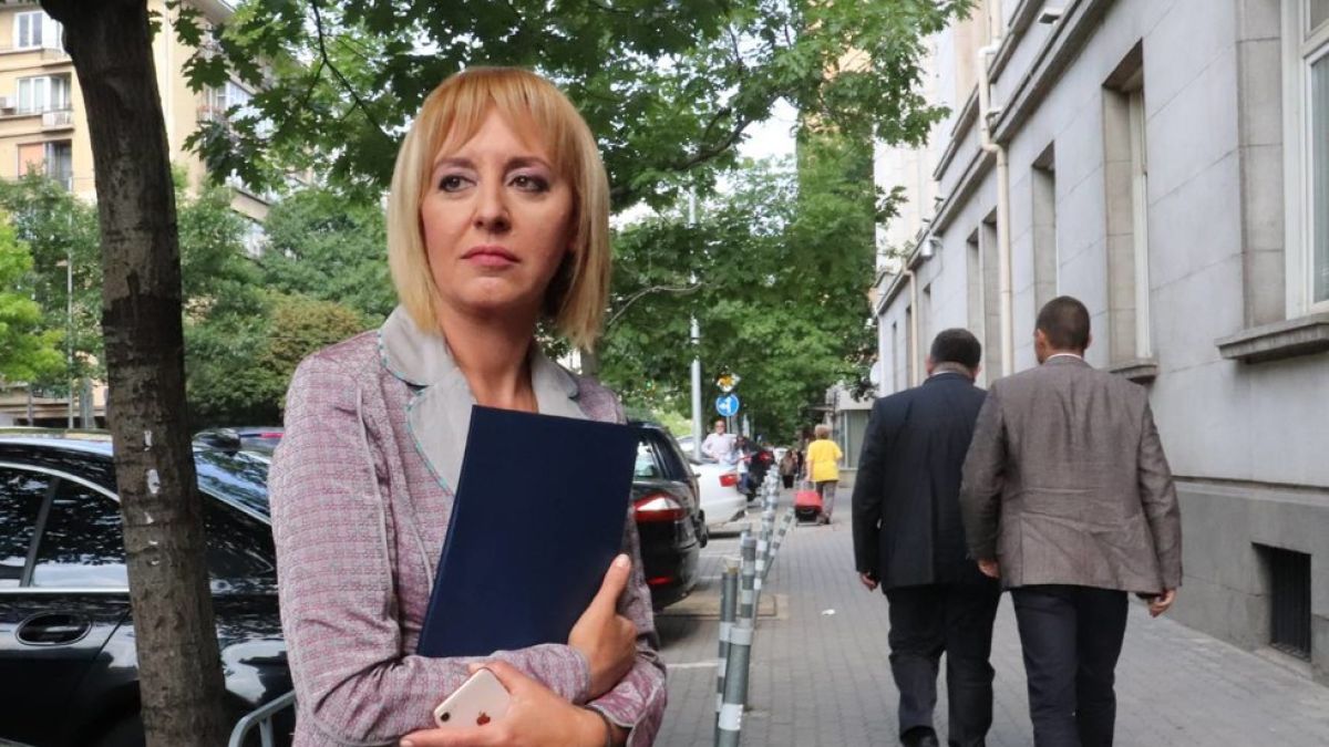 Ексклузивни новини за мелето с Мая Манолова