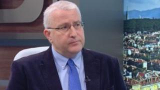 Политолог нахока Петков, че е преклонил главица пред БСП