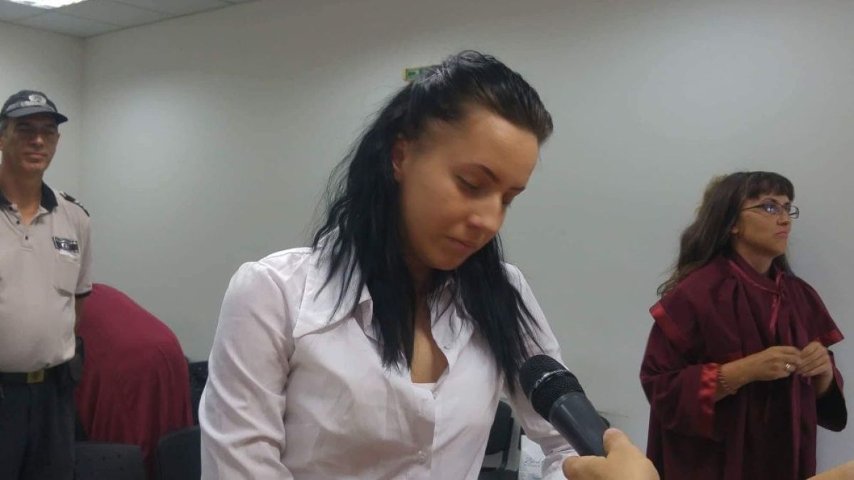 БЛИЦ TV: Танцьорката Габриела зарони горчиви сълзи, окована в белезници: Искам на свобода, беше грешка на младостта 