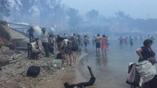 Над 3000 незаконни постройки ще бъдат съборени след пожарите в Атика