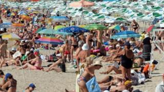 Бургазлийка взриви мрежата: Да сложим винетки за софиянци за достъп до морето, селяндурщината и простотиите им ни подлудиха