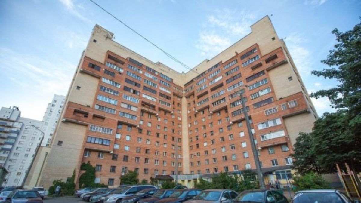 Това ли е най-странният блок, строен някога? (СНИМКИ)