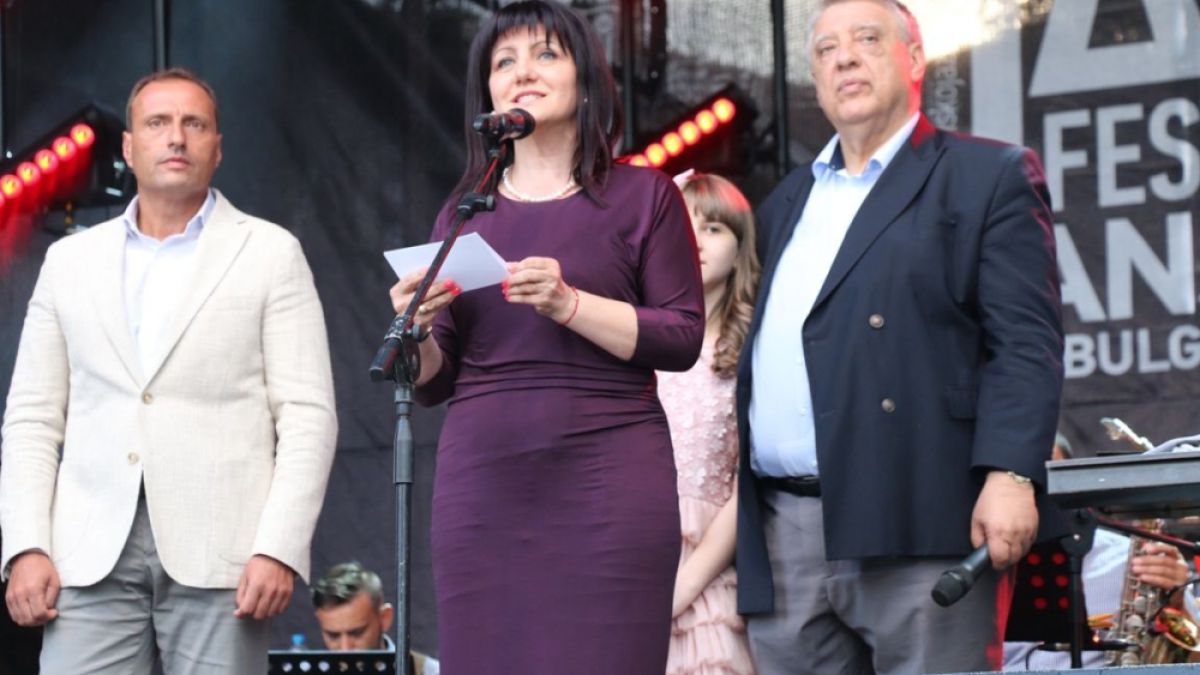 Цвета Караянчева се потопи в магията на джаза в Банско (СНИМКИ)