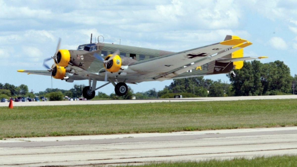 Самолет Юнкерс-52 е катастрофирал в Швейцарските Алпи