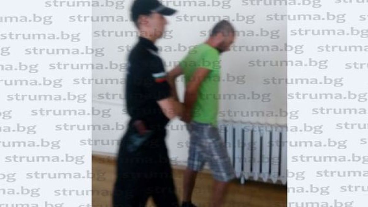 Невиждан екшън в Благоевград! Мъж позвъни на 112 и обяви: Заклах лелинчо си! Патрулки захвърчаха към мястото, но ето какво се оказа!