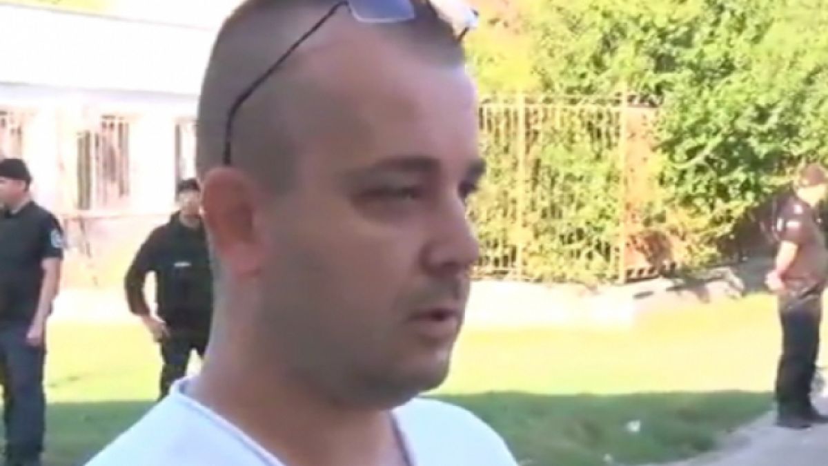 Арестуваха 21-годишния циганин, ударил полицай в Хасково