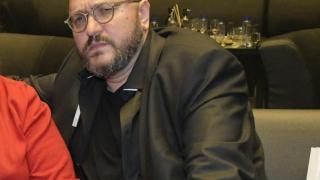 Мошеник завъртя на малкия си пръст Мартин Карбовски и екипа му 