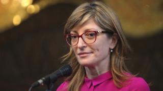 Осветлиха имотите на вицепремиерите, Захариева се оказа най-богатата с огромна къща и имоти в Гърция