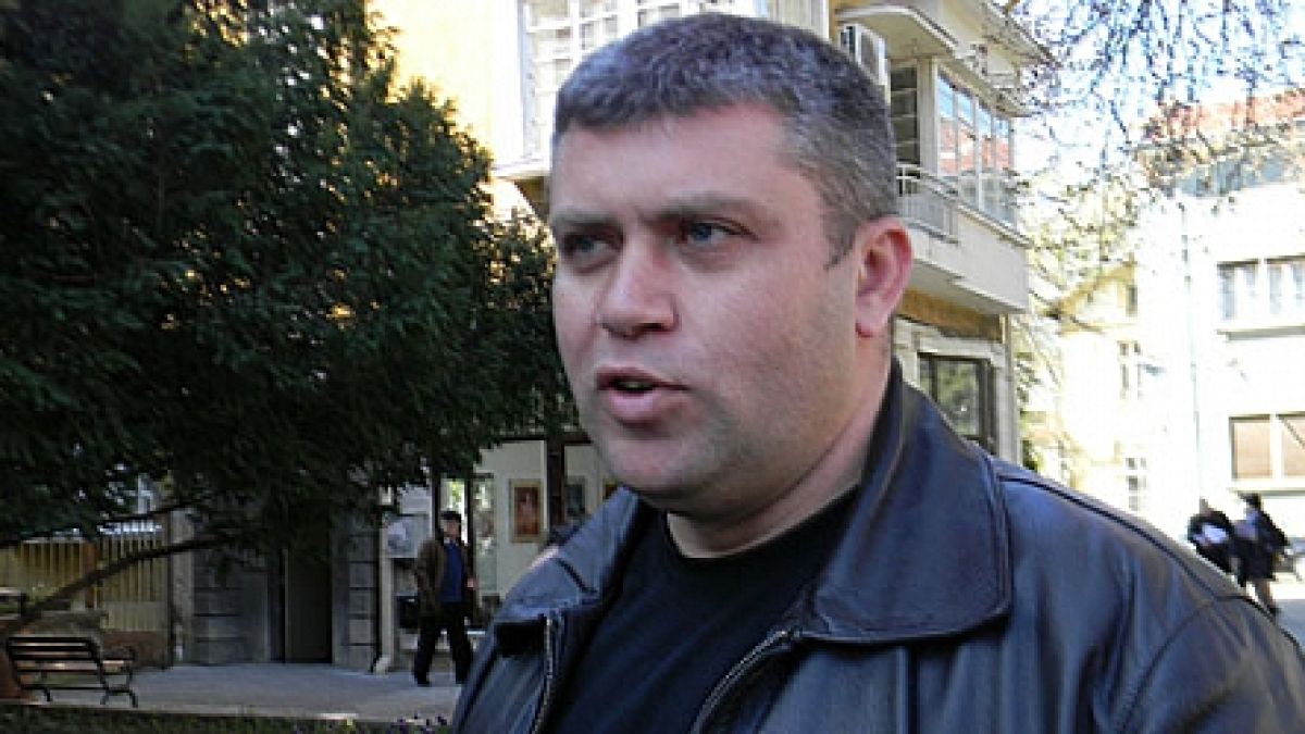 Свада в Пловдив! Кучетата да се извеждат само с памперс на разходка, предлага шефът на "Паркове и градини"