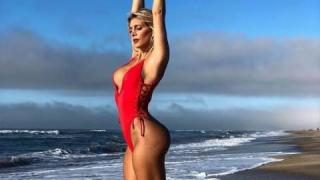Най-горещата метеороложка в света разтърси феновете с голи СНИМКИ и ВИДЕО 18+