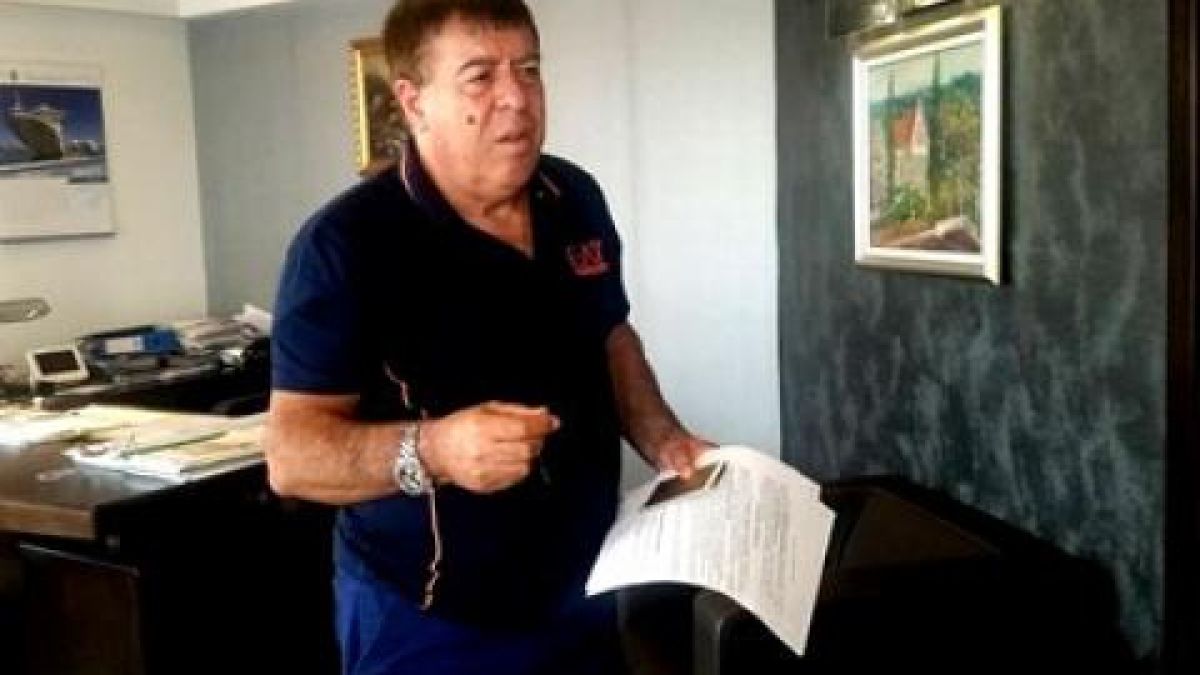 Скандалният Бенчо Бенчев прединфарктно разкри спал ли е с Борисов и Цветанов под един покрив и заплаши остро Нинова