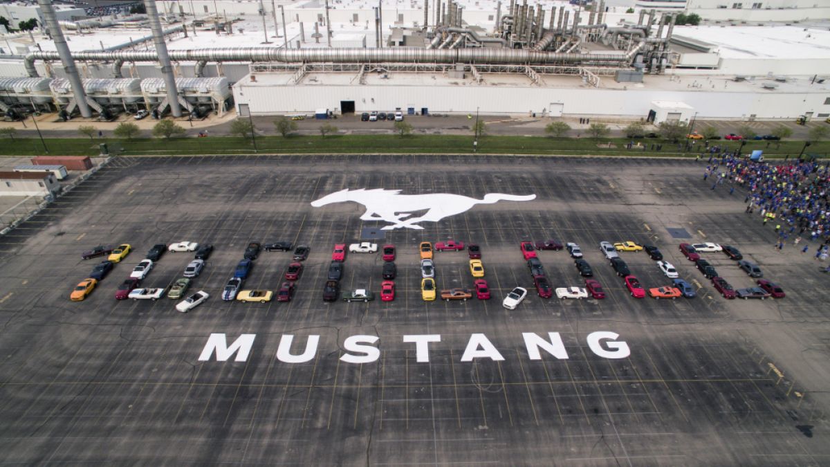 Ford отбелязва производството на 10-милионния Mustang