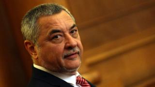 Вицепремиерът Валери Симеонов хвърли бомба пред БЛИЦ: Призовавам Митьо Очите да каже какво знае за политиците от високите етажи! Той иска да сключи сделка!
