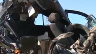 БЛИЦ TV: Ужасяващи КАДРИ (18+) показват какво е останало от фолксвагена от кървавото меле с три трупа край Първомай