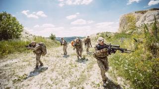 Уникално! Британски снайперист уби от 1,5 мили командир на ИД с картечница на 40 години!