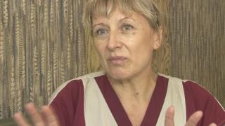 Камериерката, пребита от подивял австрийски турист на Златните, разкри подробности за кошмарния инцидент