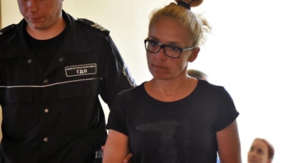 Иванчева се яви в спецсъда (СНИМКИ)