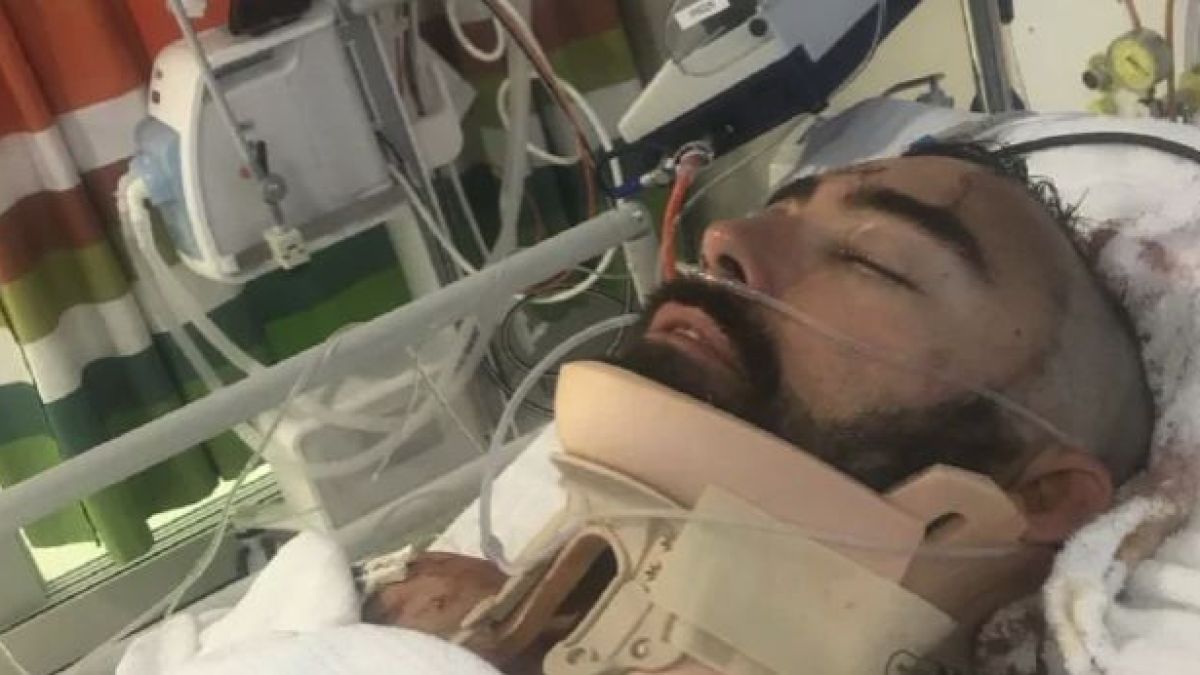 Бивш военен и баща на две деца скочи през терасата, за да спаси сина си от сигурна смърт (СНИМКИ)