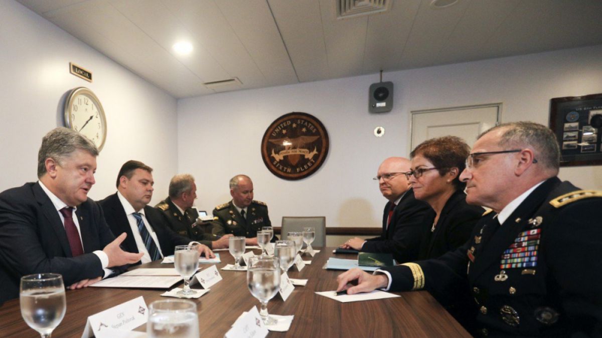 Украински политик: Руснаците ще се задавят с кръвта си и няма да надживеят втори мандат на Порошенко