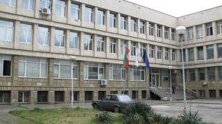 Заложническа драма в болница във Велико Търново! Откачалката искал да коли медицинска сестра с ножица