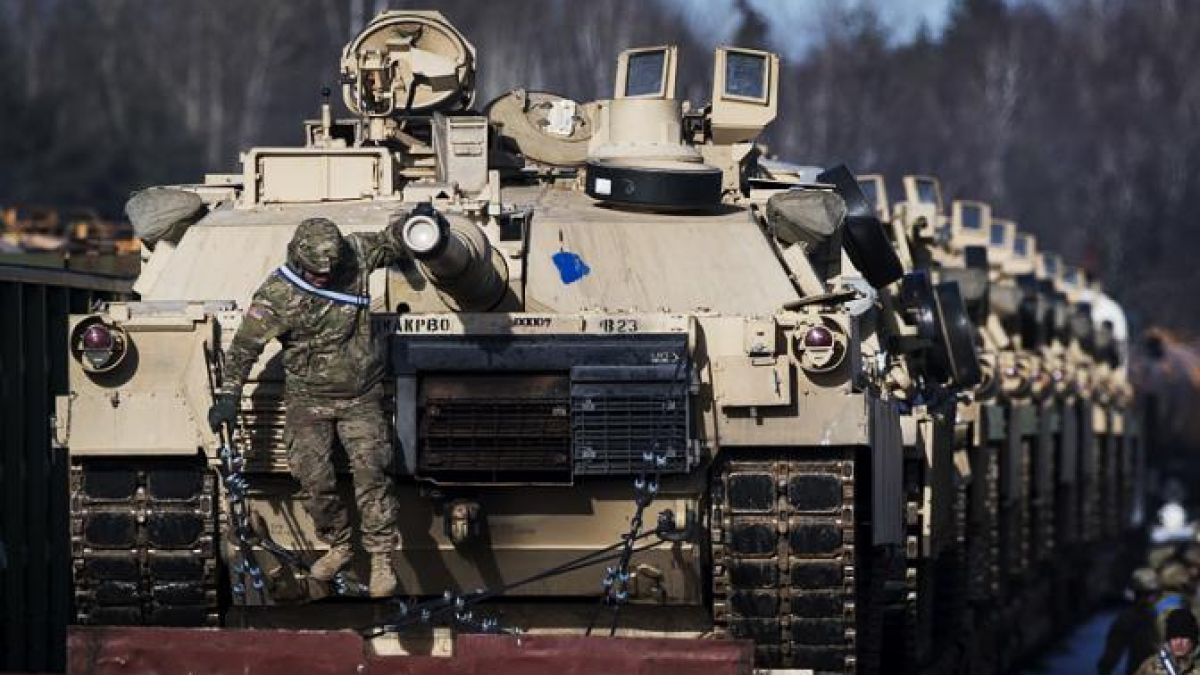 САЩ разполагат танкове Abrams близо до Русия