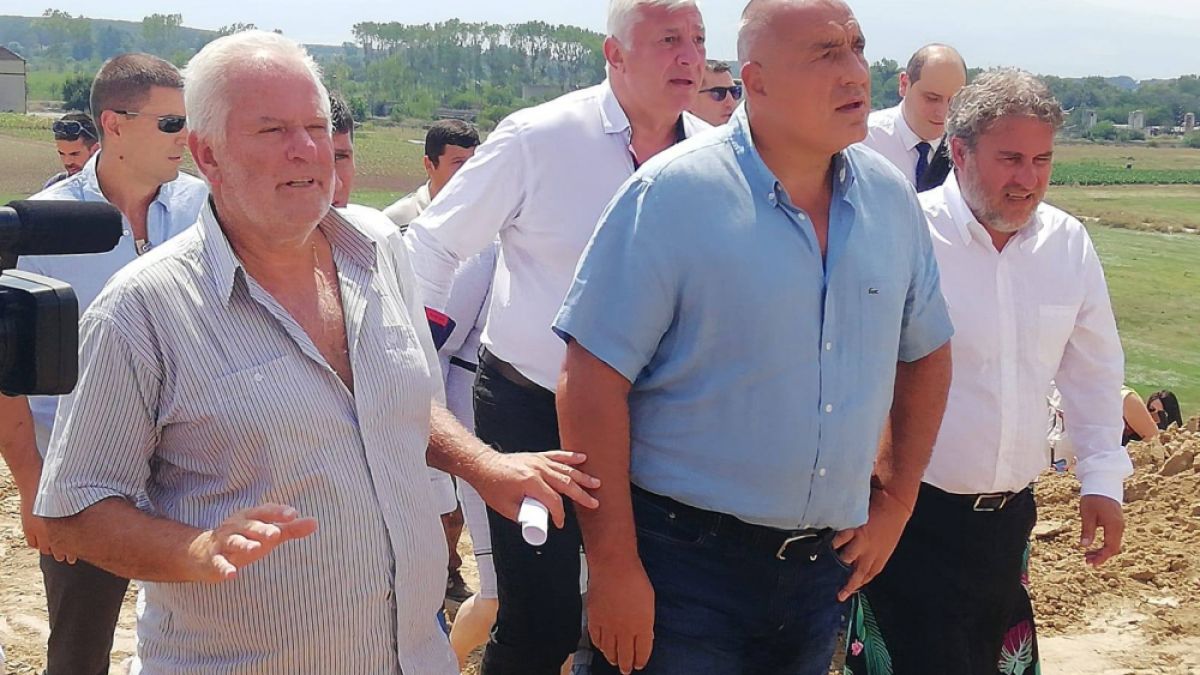 Остра реакция: Премиерът скастри подчинен, ударил журналист на могилата "Мал тепе"