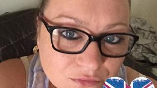 Майка, оцеляла при касапницата в Манчестър, бе открита мъртва в апартамент в Ибиса (СНИМКИ)