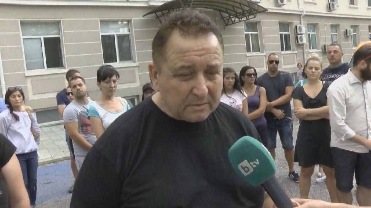Бащата на починалата родилка Ренета смразяващо: Каза ми, че ребрата й са помлени от скачане и натискане с лакти! (СНИМКИ)