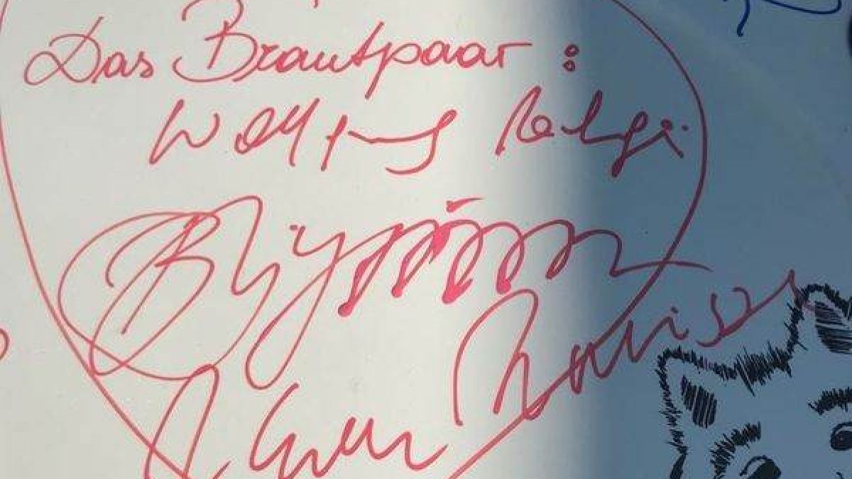 Любопитно: Ето какъв поздрав остави Путин на Карин Кнайсл и новия й съпруг (ВИДЕО)