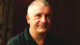 Дъглас Адамс и загадката на числото 42