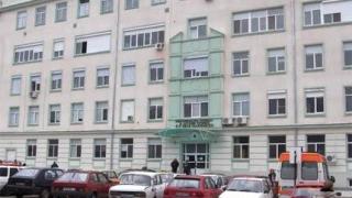 Събират пари за операция на момченце, изродено некадърно от Таня Пашева, при която издъхна родилката Ренета