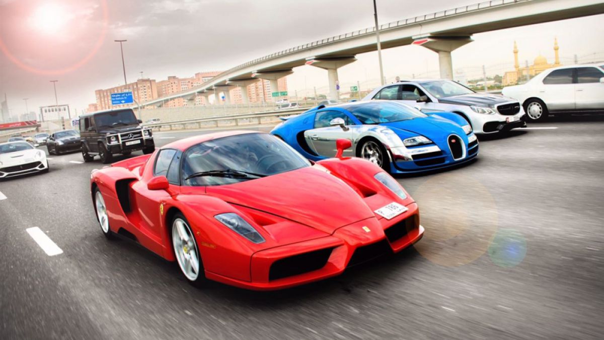 Показаха убиец на Ferrari и Bugatti с 2000 конски сили! 