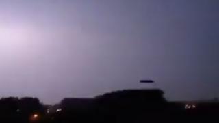 Мълния порази НЛО (ВИДЕО)